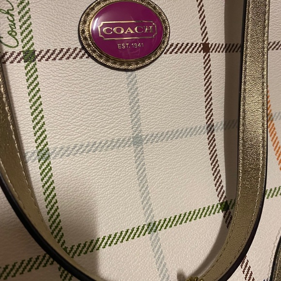 Very cute coach new bag - Picture 2 of 5
